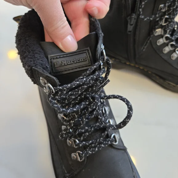 Black Dr. MARTENS kids size 3 - Picture 6 of 12